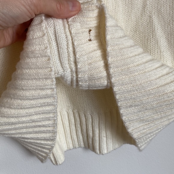 Aeropostale hooded knit cardigan sweater size medium. Ladies. - Picture 9 of 13